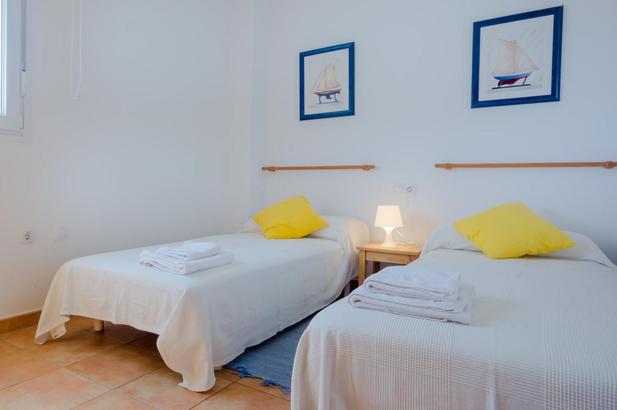 Apartamentos O2 Conil Conil De La Frontera Habitación foto
